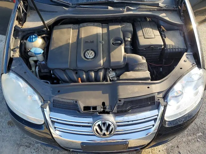 2010 VOLKSWAGEN JETTA S  