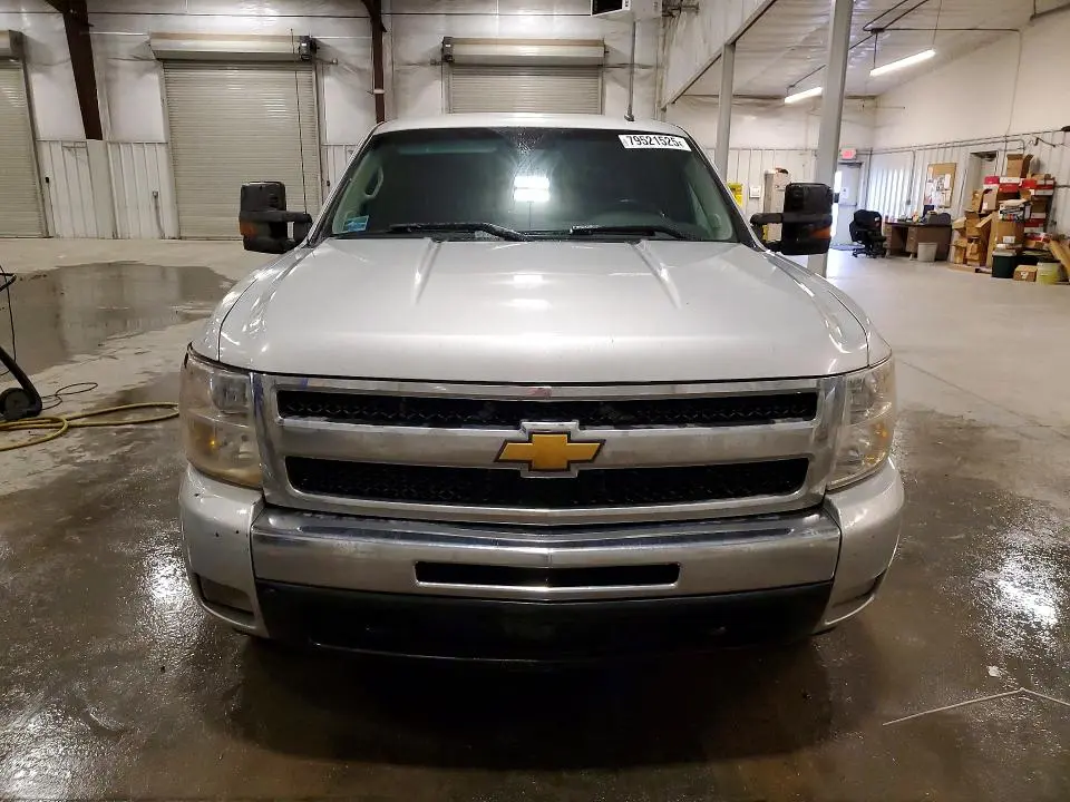2011 CHEVROLET SILVERADO K1500 LT  