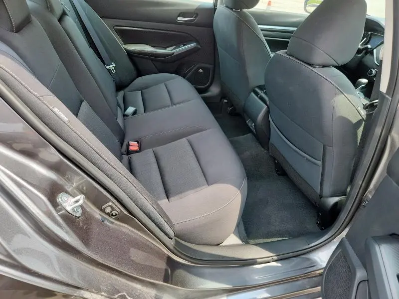 2022 NISSAN ALTIMA SV  