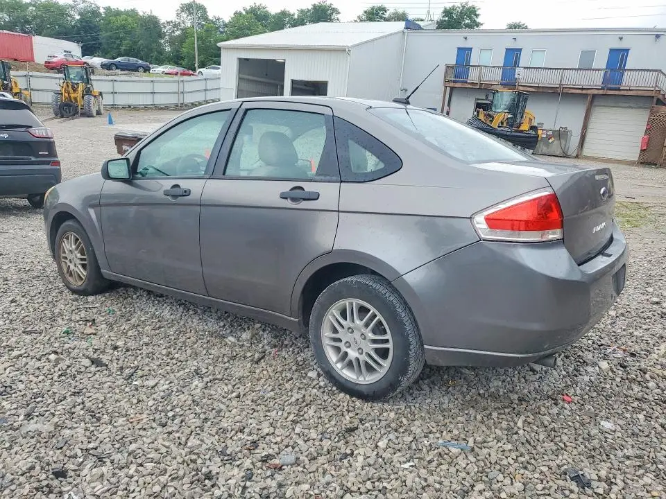 2010 FORD FOCUS SE  