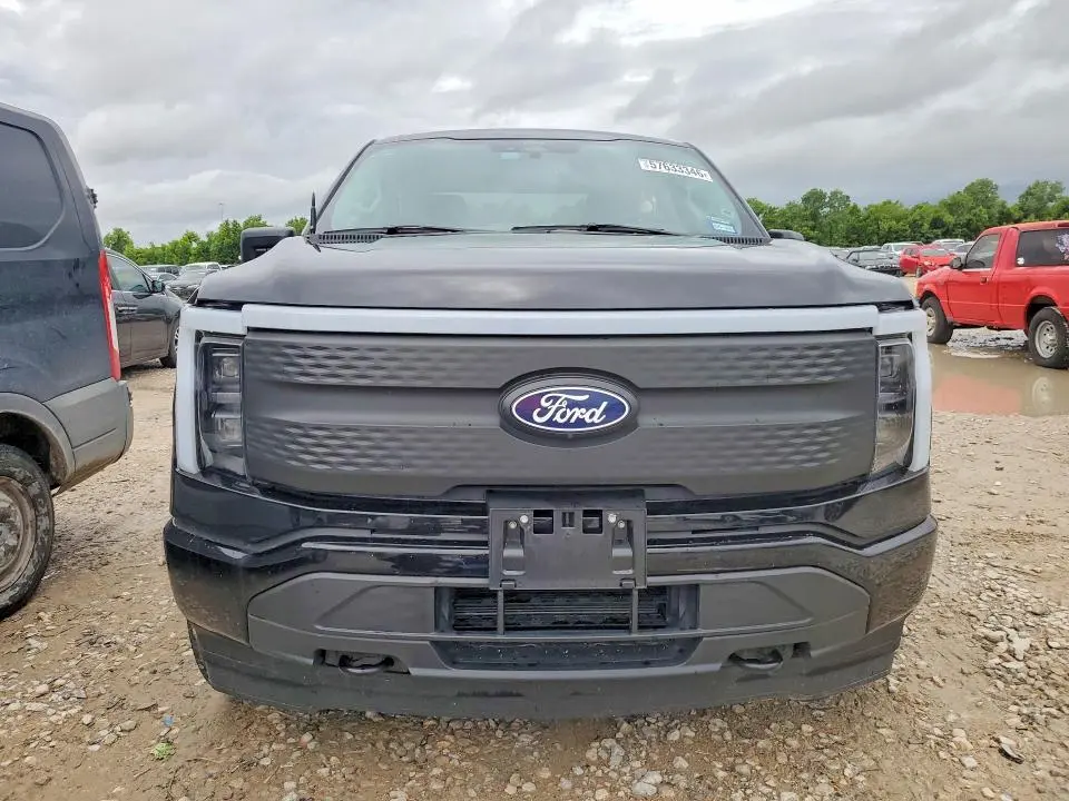 2024 FORD F150 LIGHTNING XLT  