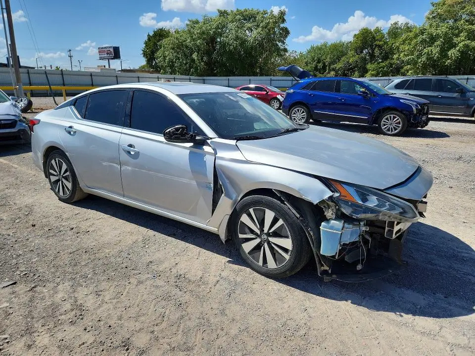 2019 NISSAN ALTIMA SV  