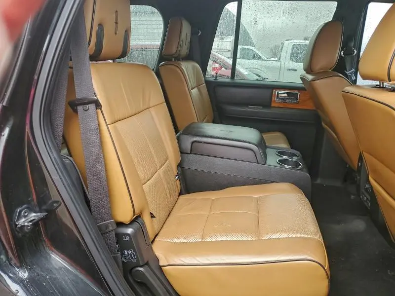 2011 LINCOLN NAVIGATOR   