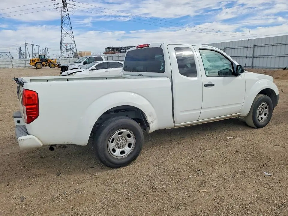 2017 NISSAN FRONTIER S  