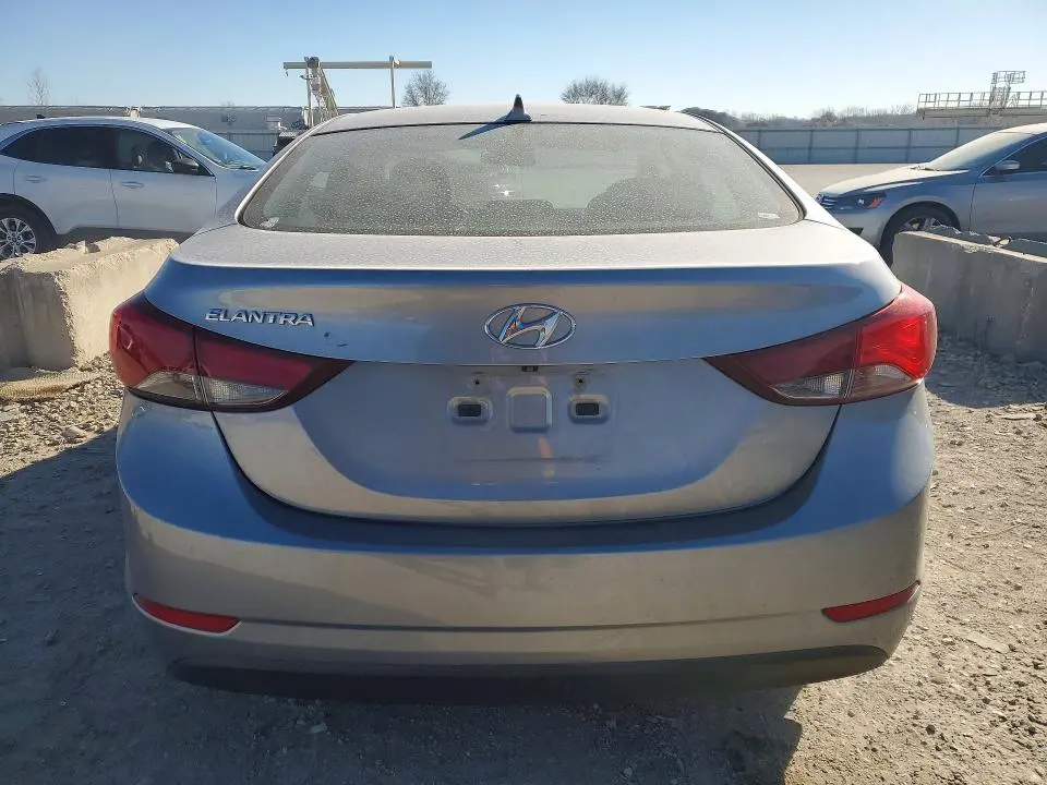 2015 HYUNDAI ELANTRA SE  