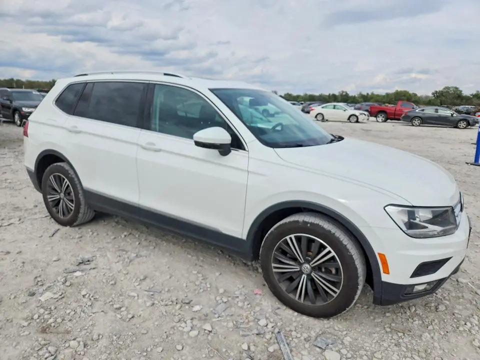 2019 VOLKSWAGEN TIGUAN SE  