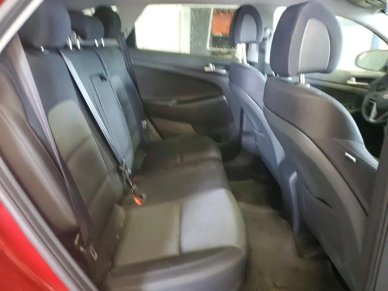 2018 HYUNDAI TUCSON SE  