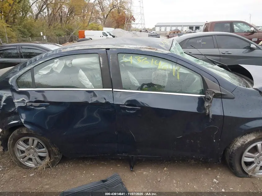 2015 CHEVROLET SONIC LT AUTO