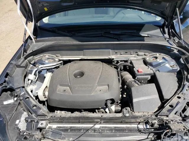 2021 VOLVO XC60 T5 MOMENTUM  