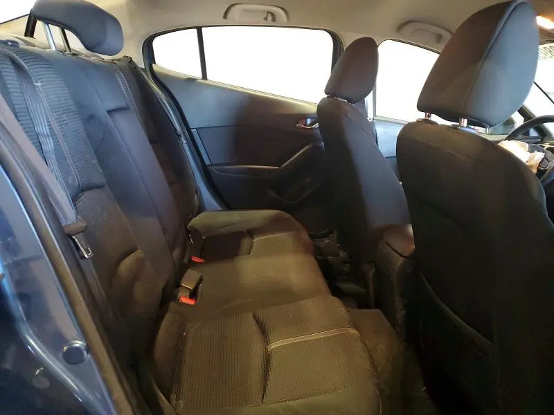 2017 MAZDA 3 TOURING  