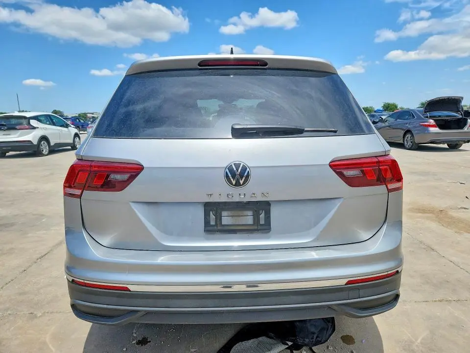2022 VOLKSWAGEN TIGUAN S  