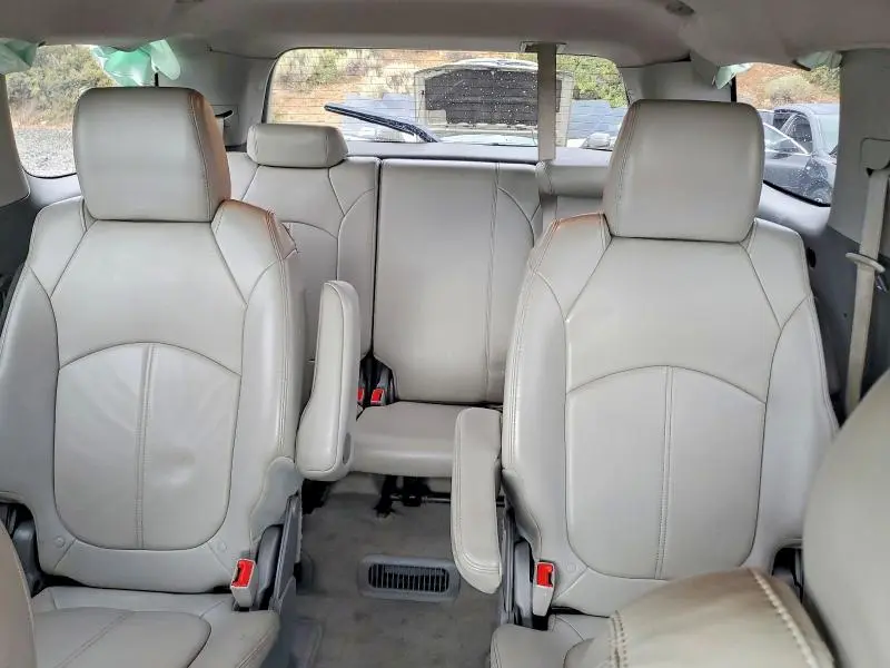 2013 GMC ACADIA SLT-1  