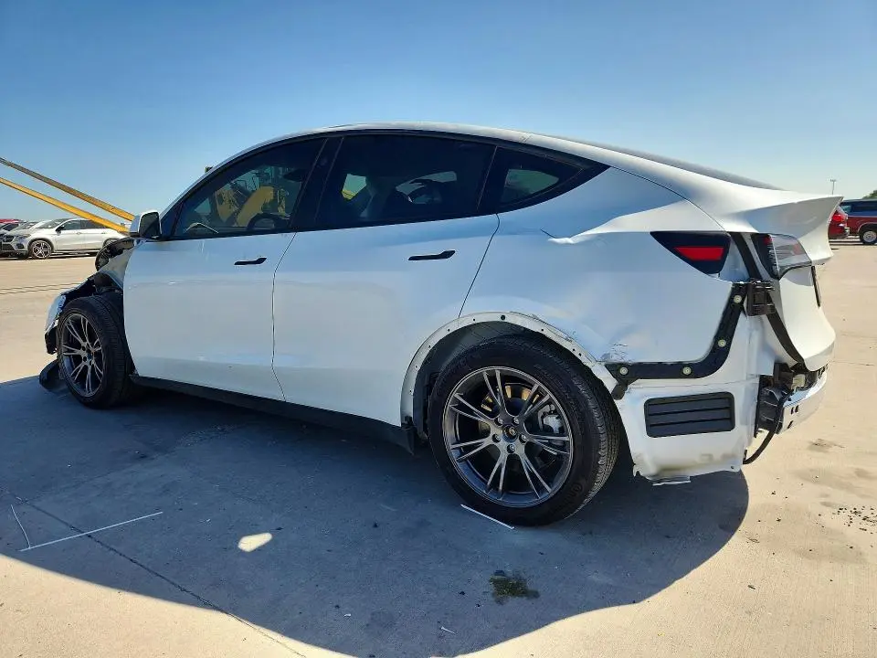 2024 TESLA MODEL Y   