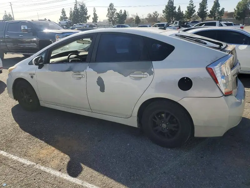 2010 TOYOTA PRIUS III  