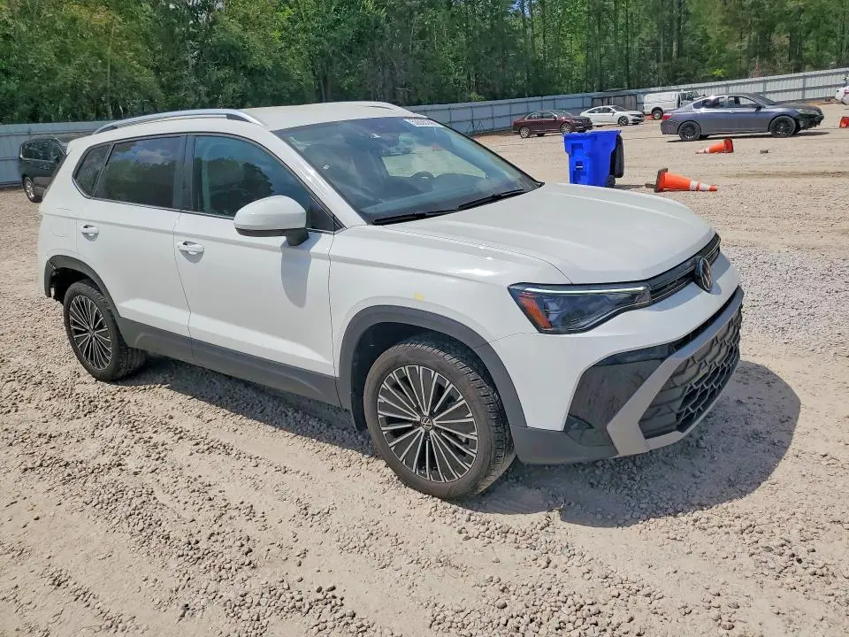 2025 VOLKSWAGEN TAOS SE  