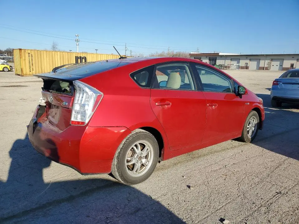 2011 TOYOTA PRIUS THREE  