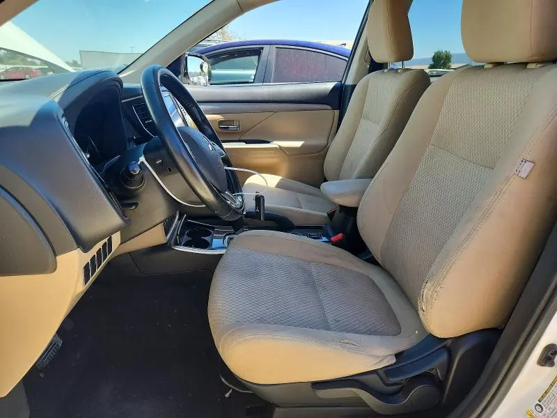 2017 MITSUBISHI OUTLANDER SE  