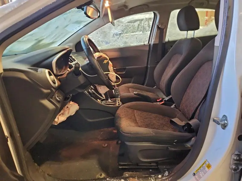 2017 CHEVROLET SONIC LT  