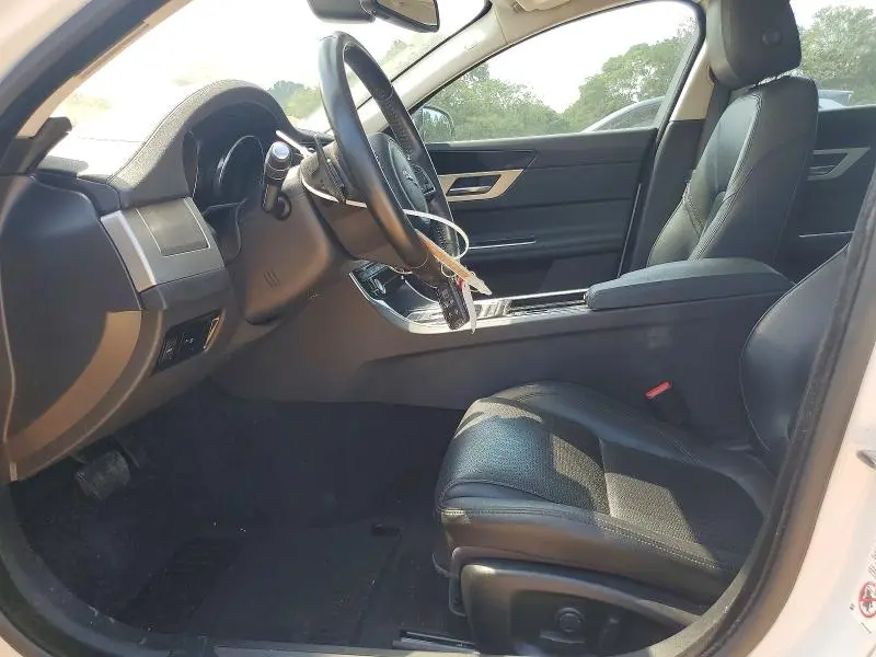 2016 JAGUAR XF PRESTIGE  