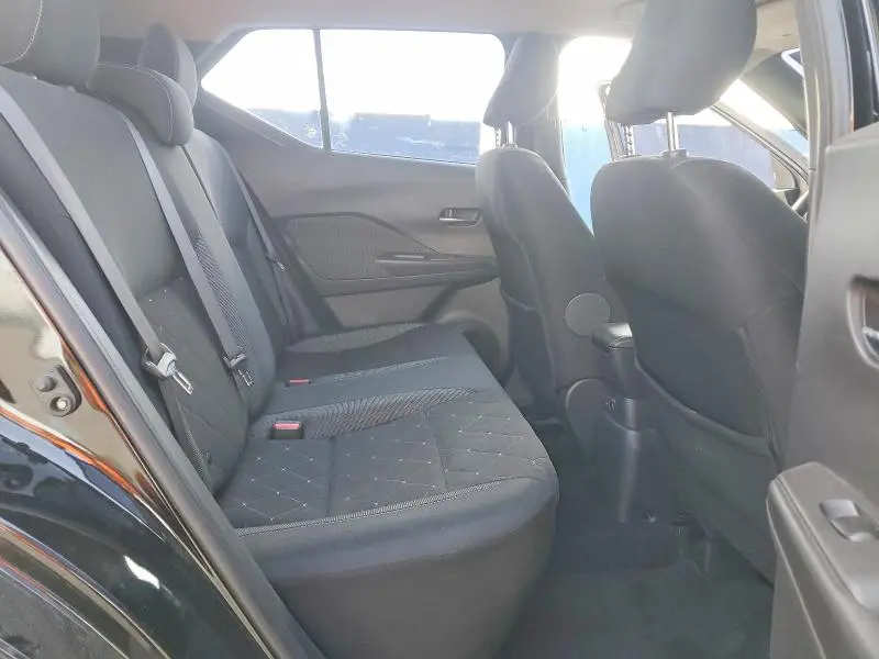 2019 NISSAN KICKS SV  