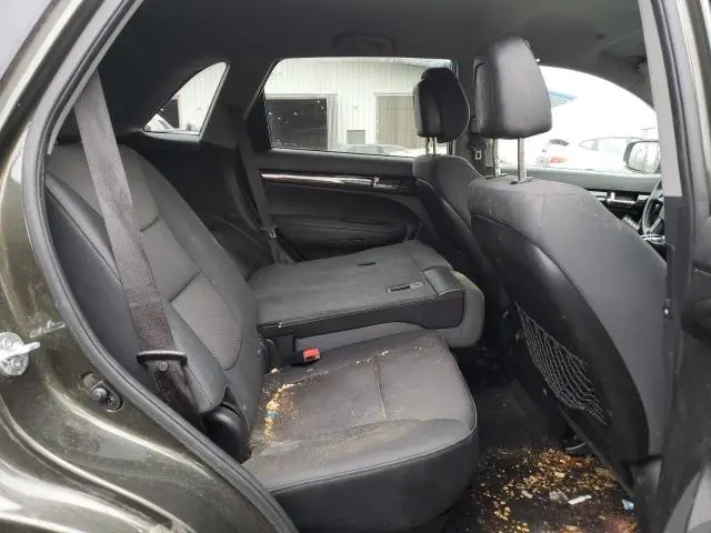 2013 KIA SORENTO LX  