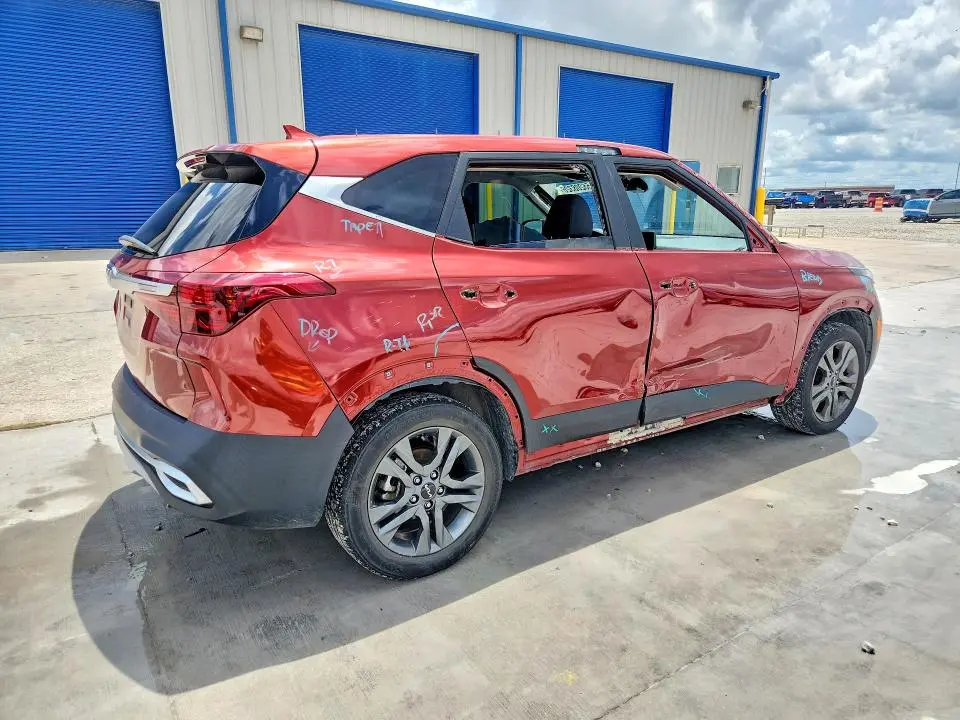 2023 KIA SELTOS S  
