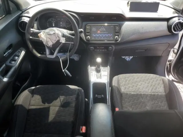 2021 NISSAN KICKS SV  