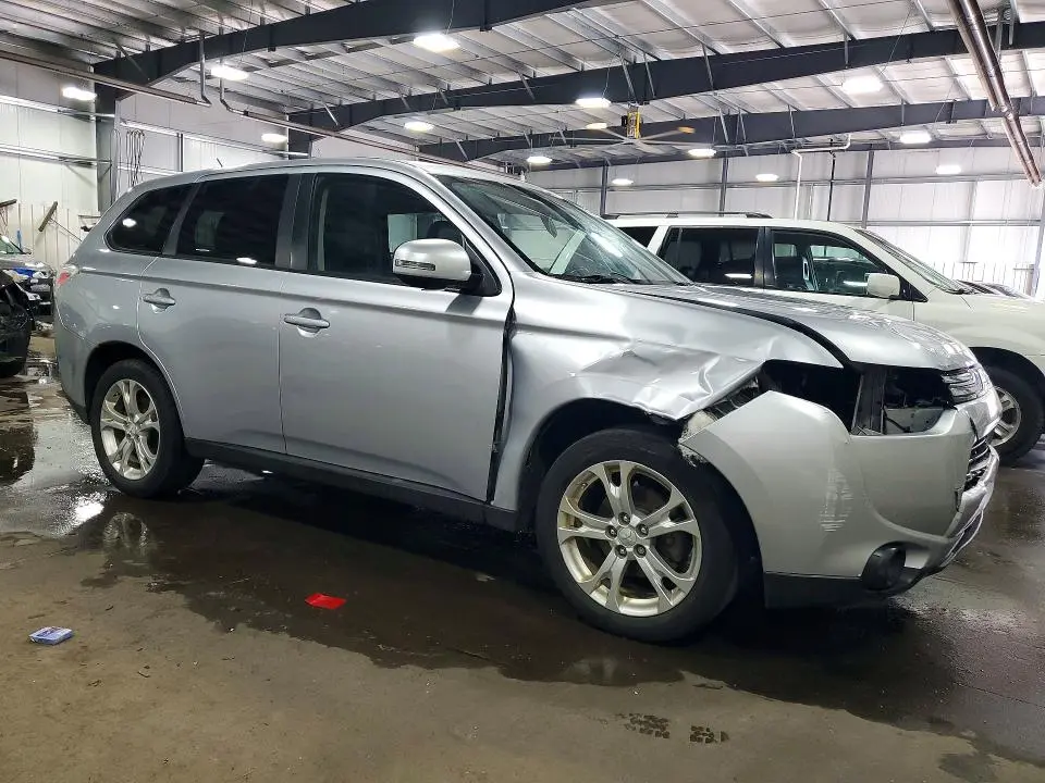 2014 MITSUBISHI OUTLANDER SE  