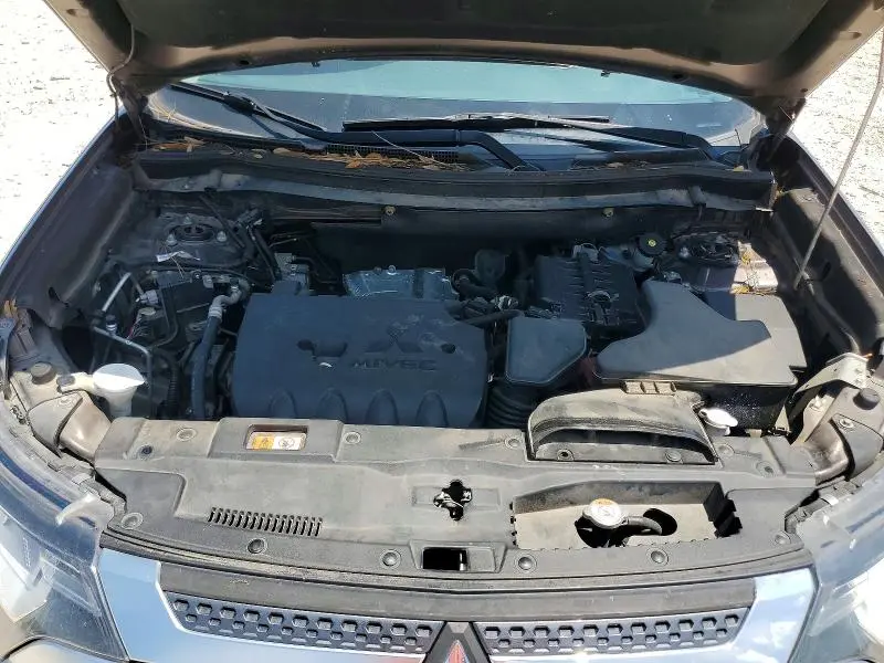 2019 MITSUBISHI OUTLANDER ES  
