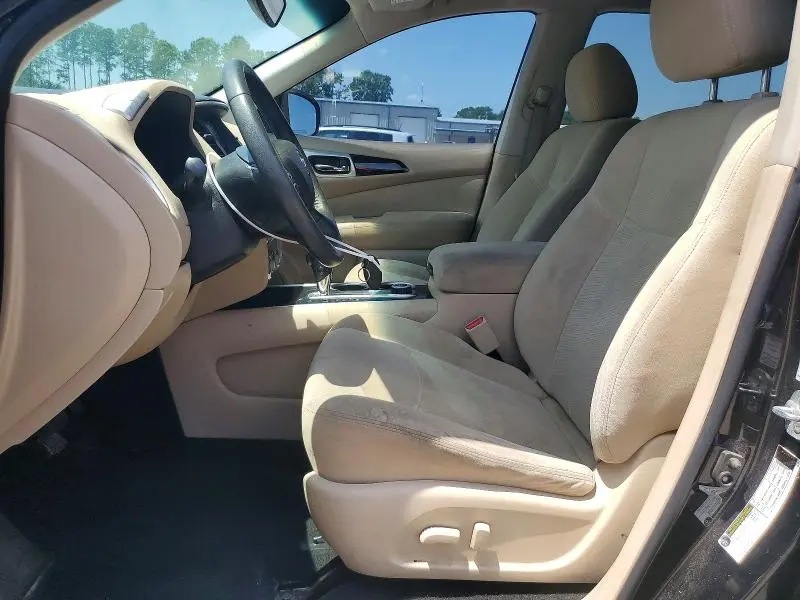2016 NISSAN PATHFINDER SV  