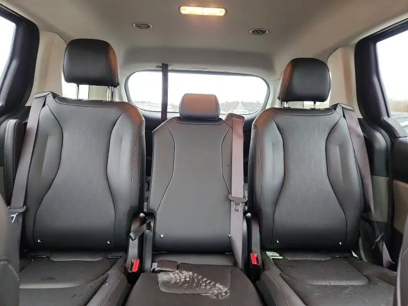 2025 KIA CARNIVAL LX  
