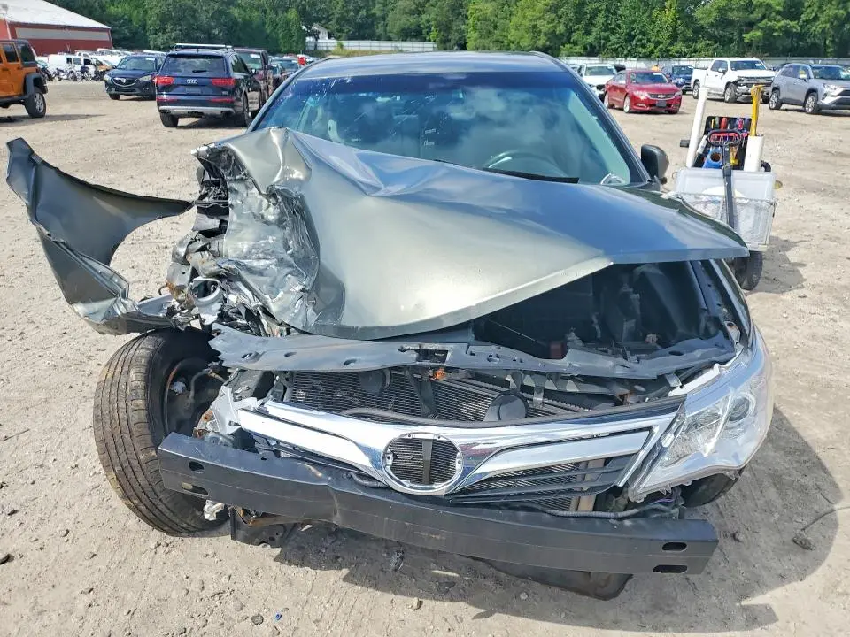 2014 TOYOTA CAMRY LE  
