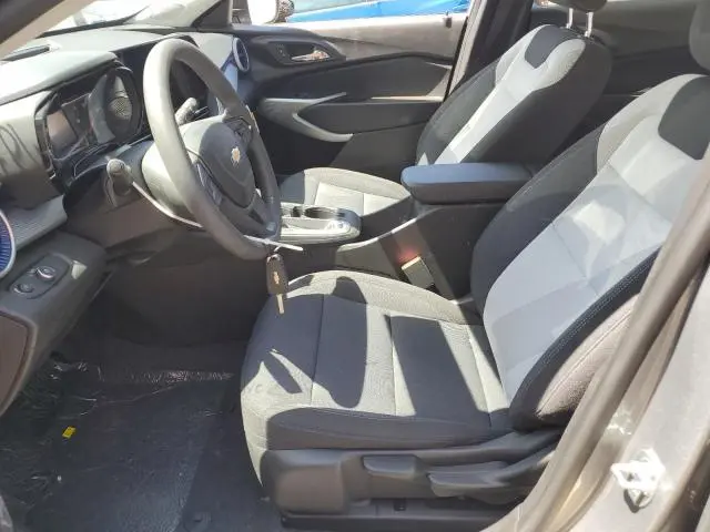 2025 CHEVROLET TRAX LS  