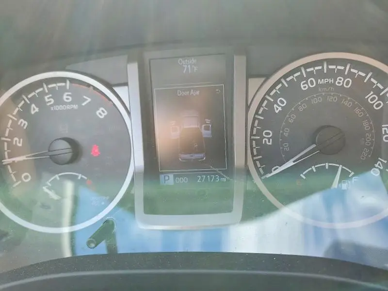 2017 TOYOTA TACOMA SR5 V6  