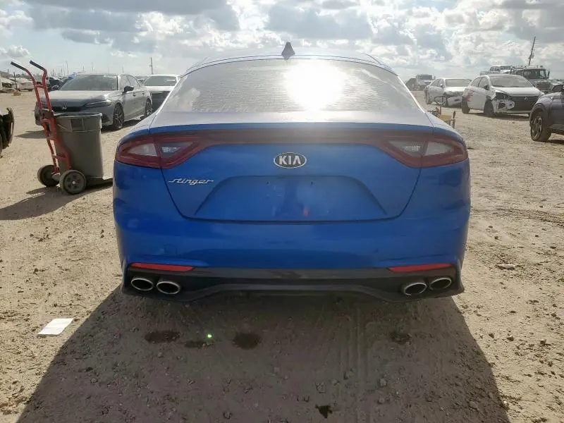 2018 KIA STINGER PREMIUM  