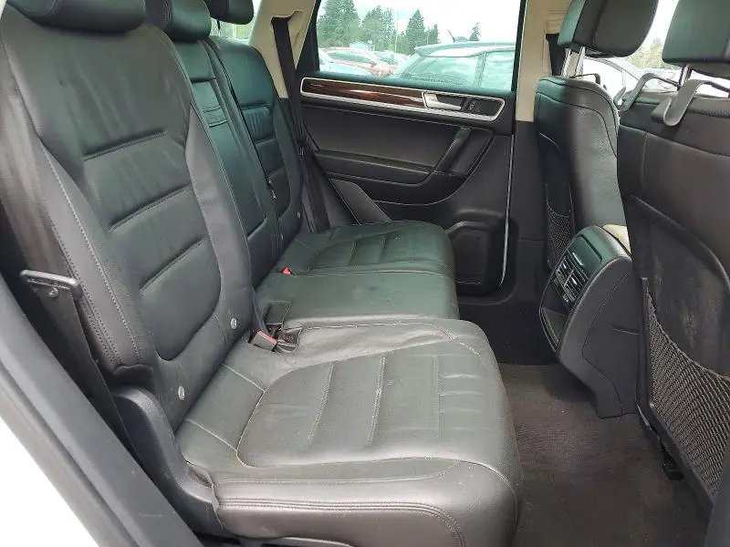 2016 VOLKSWAGEN TOUAREG LUXURY 3.6L