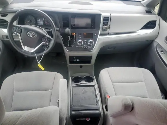 2016 TOYOTA SIENNA LE  