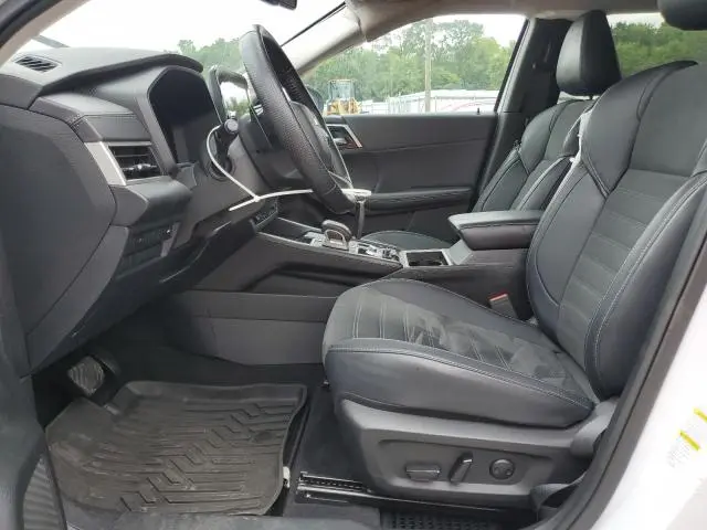 2024 MITSUBISHI OUTLANDER SE  