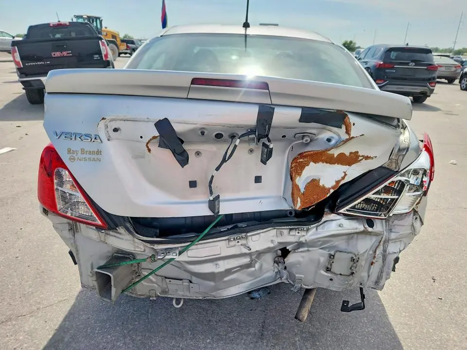 2017 NISSAN VERSA 1.6 SV  