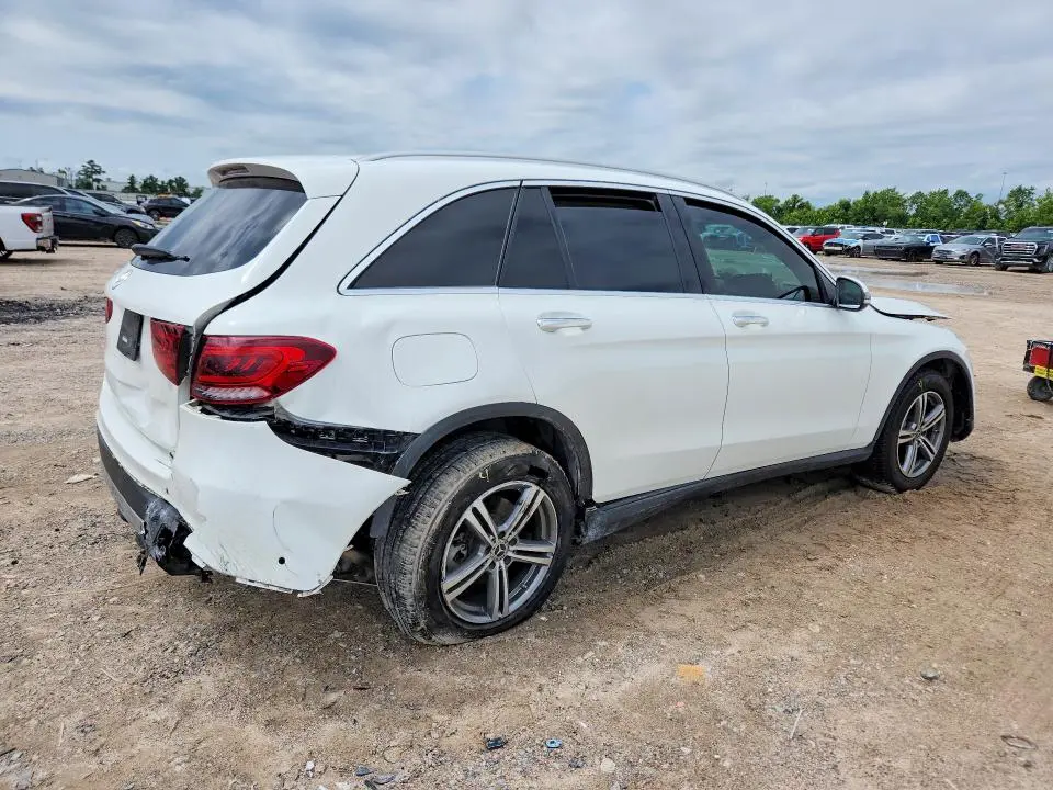 2022 MERCEDES-BENZ GLC 300  