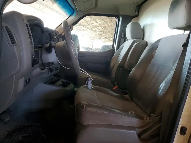 2015 NISSAN NV 2500 HD S  