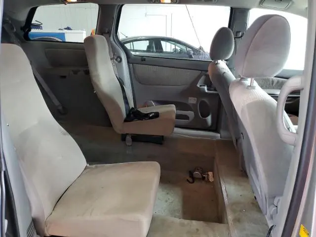 2010 TOYOTA SIENNA CE  