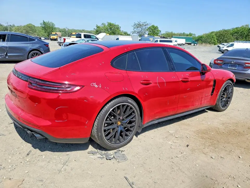 2018 PORSCHE PANAMERA 4  