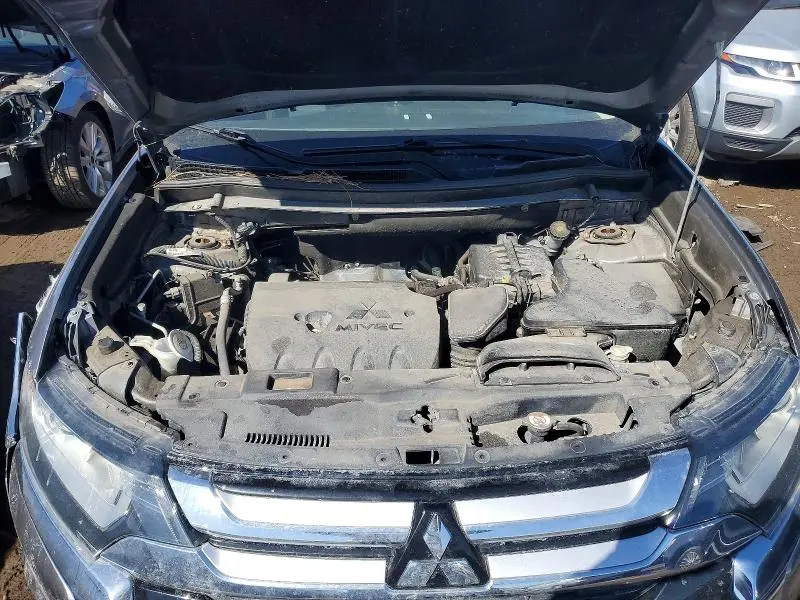 2017 MITSUBISHI OUTLANDER SE  