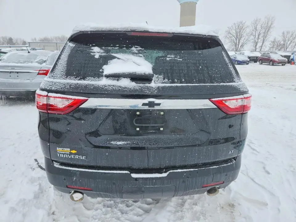2021 CHEVROLET TRAVERSE LT  