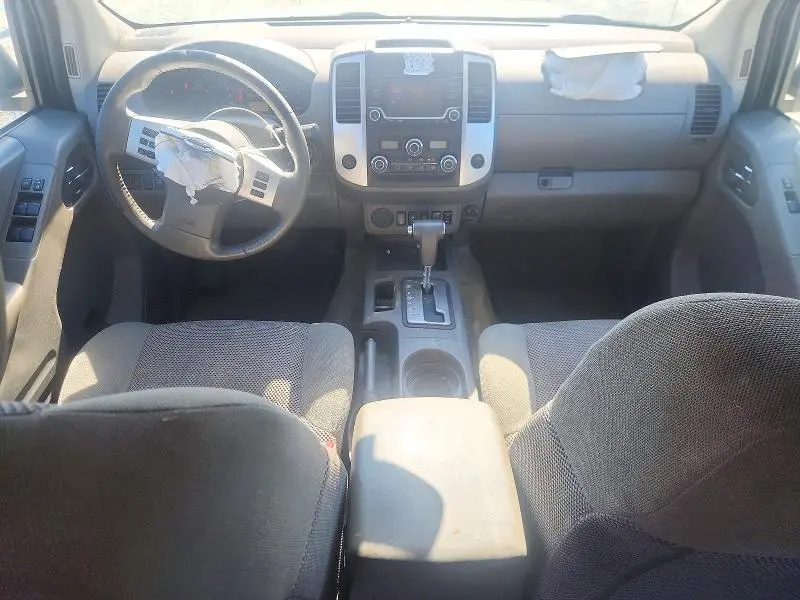 2017 NISSAN FRONTIER SV  