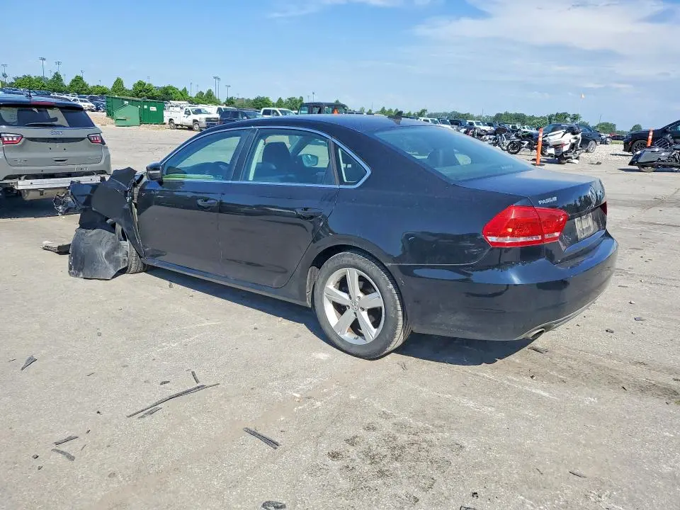 2013 VOLKSWAGEN PASSAT SE  