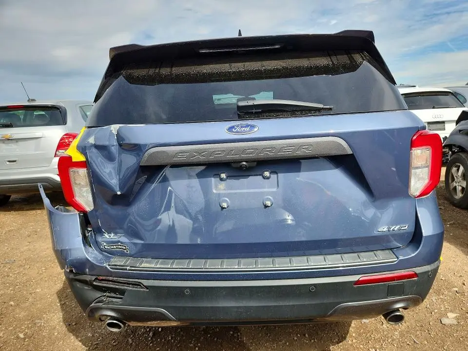 2021 FORD EXPLORER XLT  
