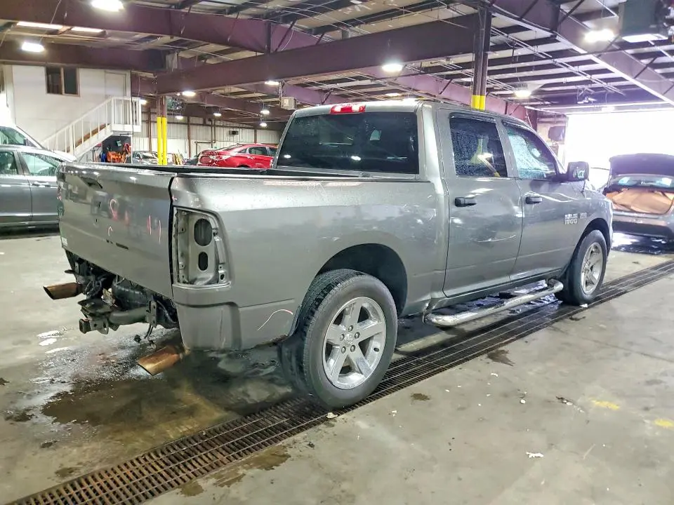 2013 RAM 1500 ST  