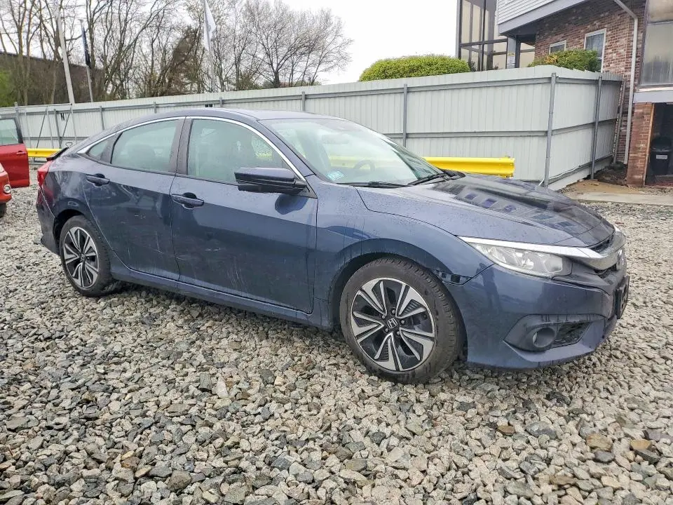 2017 HONDA CIVIC EX  
